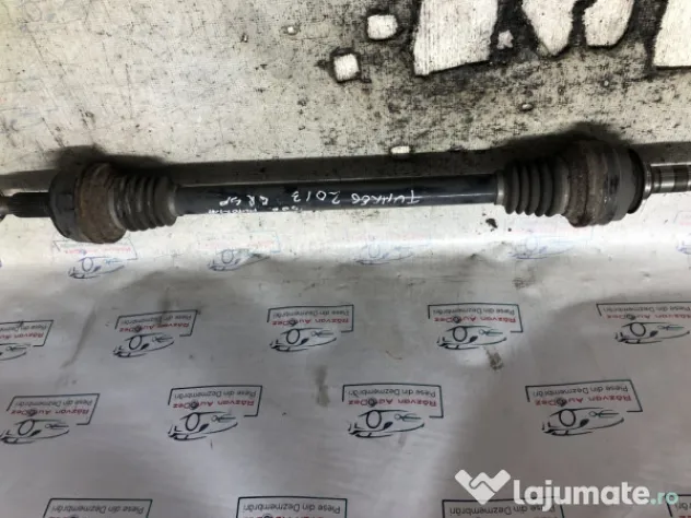 Planetara dreapta spate Volkswagen Touareg 3.0 Motorina 2013