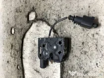 Broasca capota Audi Q5 2010