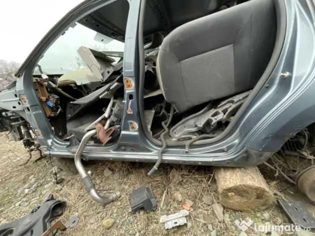 Prag stanga tabla Dacia Duster 2013