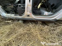 Prag stanga plastic Volkswagen Passat B6 Berlina 2006