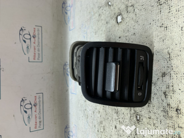 Grila ventilatie stanga Skoda Yeti 2.0 Motorina 2012