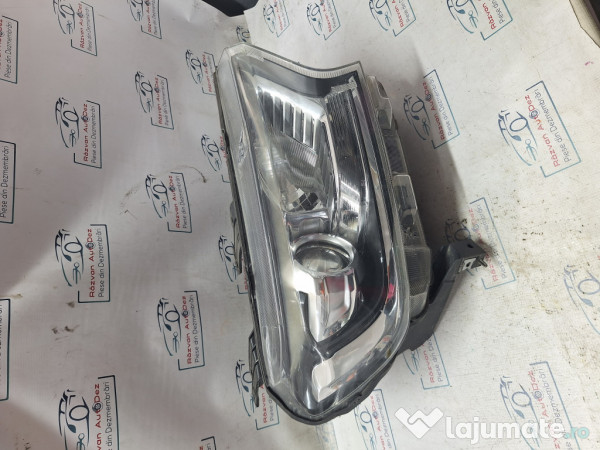 Far dreapta cu lupa Ford Ranger 2.2 Motorina 2017