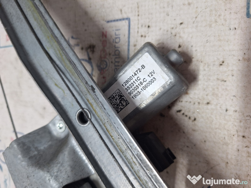 Macara geam stanga fata Renault Captur - Motorina 2015