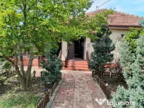 Casa, 3 camere, 693 mp teren, Lazuri