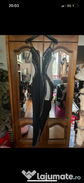 Rochie eleganta cu strasuri