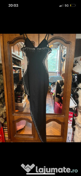 Rochie eleganta cu strasuri