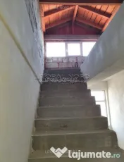 Inel 1, bloc relativ nou, ap.2 camere, 81mp, 2 balcoane, etaj 4,cu pod 