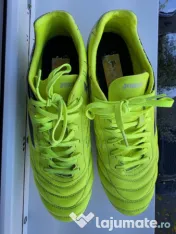 Ghete pentru fotbal Joma mărimea 43 