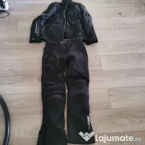 Costum moto fabricat în Italia