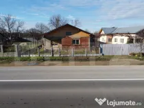 Casă spațioasă, 120 mp, acces direct DN1A