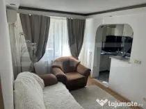 Apartament de 3 camere, 39 mp, zona Podu Ros