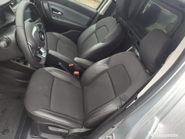 Dezmembrez Renault Express 1.5 Blue dCi an 2023 35.000 km