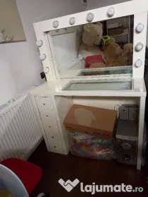 Măsuță de toaletă/machiaj