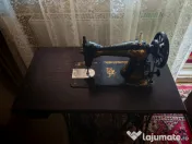 Masina de cusut Singer. 