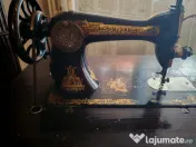 Masina de cusut Singer. 