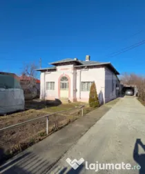 FORTĂREAȚĂ ȘI CONFORT: Casă Consolidată, Teren 809 mp