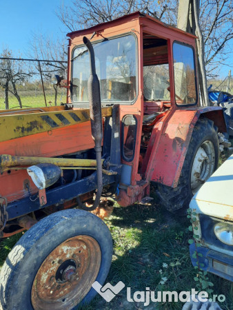 Tractor UTB 550 cu încărcător frontal tip export