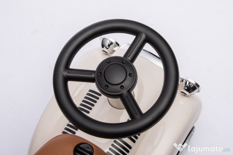 Masinuta premergator fara pedale Kinderauto Retro Baby Car White