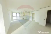 Apartament cu 3 camere de vânzare în zona catedralei