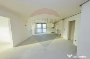 Apartament cu 3 camere de vânzare în zona catedralei