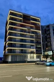 Apartament cu 3 camere de vânzare în zona catedralei