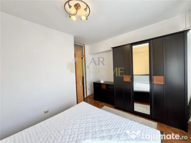 Apartament 2 camere, decomandat, boxa, parcare, ultracentral