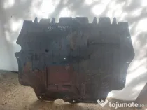Scut motor plastic Volkswagen Passat CC 2009