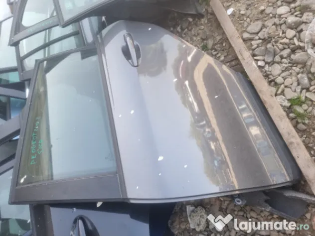 Usa stanga spate Peugeot 2008 2015