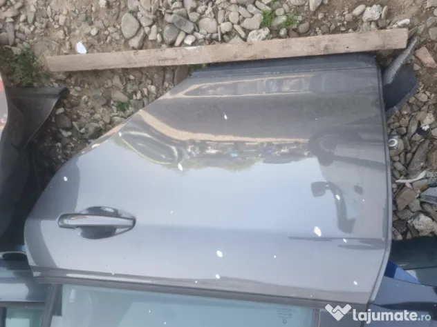 Usa stanga spate Peugeot 2008 2015