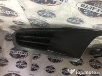 Grila proiector stanga Volkswagen Jetta 2012