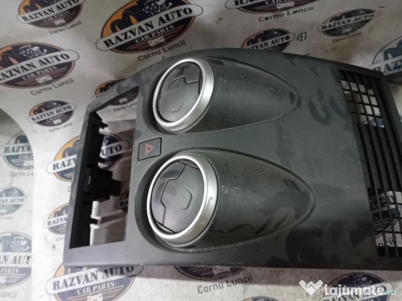 Grila ventilatie centrala Nissan Qashqai 2011