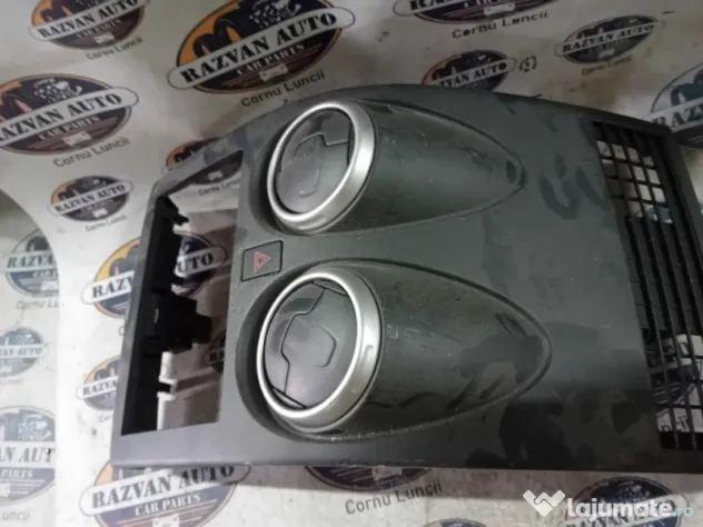 Grila ventilatie centrala Nissan Qashqai 2011