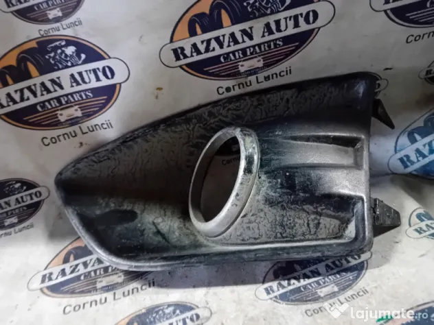 Grila proiector stanga Ford C-MAX 2011