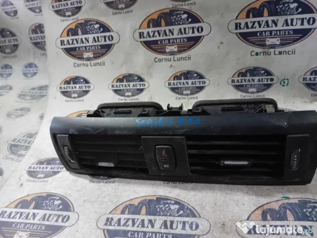 Grila ventilatie centrala BMW Seria 1 F20 2012