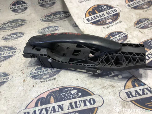 Maner exterior stanga spate Skoda RAPID