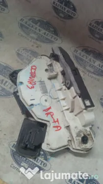 Broasca dreapta fata Skoda Octavia 3