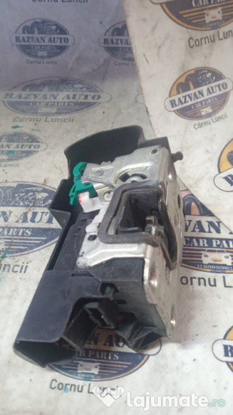 Broasca dreapta spate Dacia Duster 2013