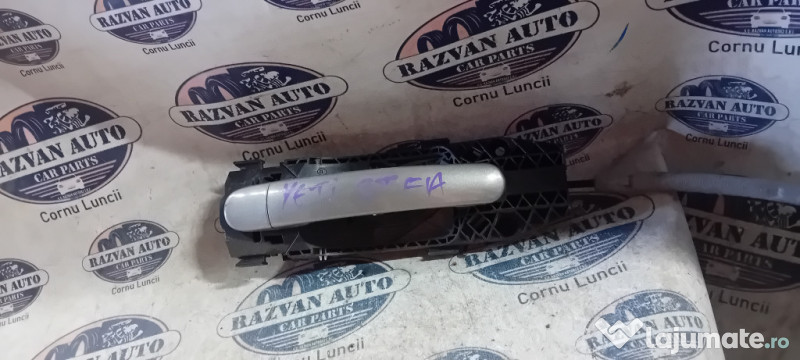 Maner exterior stanga fata Skoda Yeti 2011