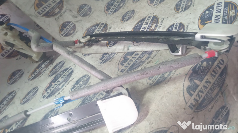 Macara geam dreapta spate Ford B-MAX 2012