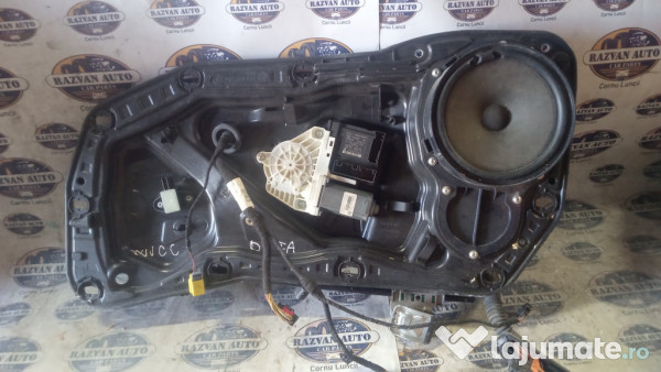 Macara geam dreapta fata Volkswagen Passat CC 2013