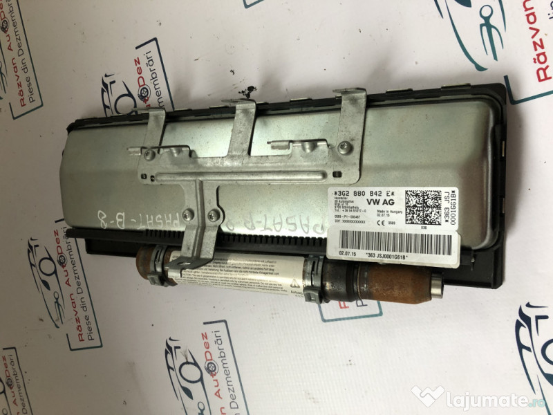 Airbag genunchi Volkswagen Passat B8 2015