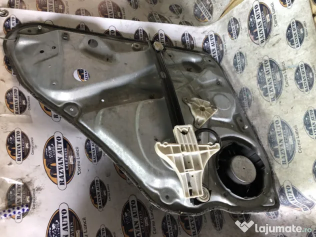 Macara geam dreapta spate Volkswagen Passat B5 2005