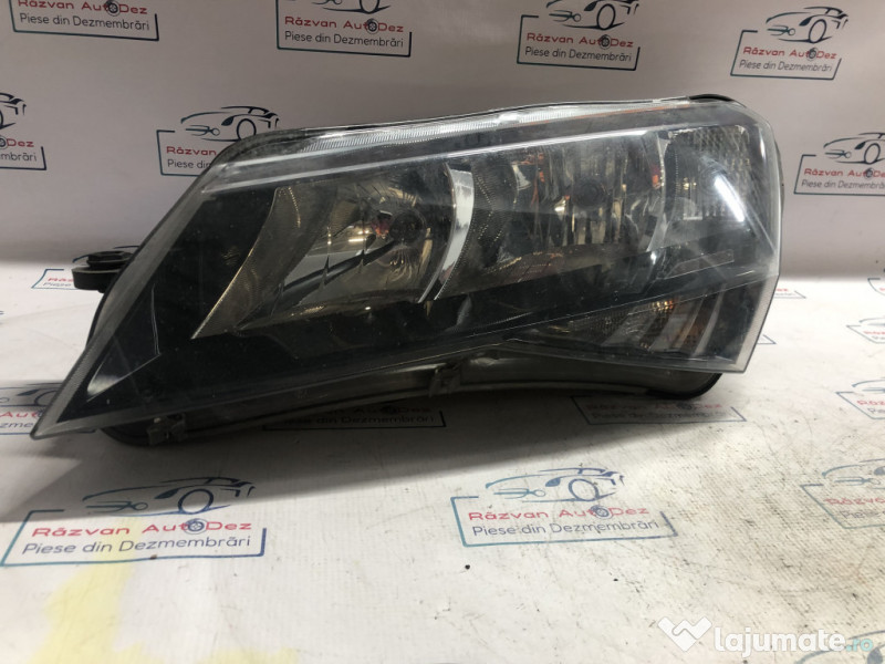 Far Stanga Halogen Skoda Superb 3 2016