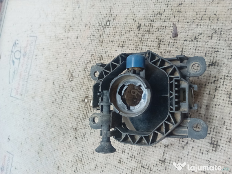 Proiector dreapta Dacia Logan 1.0 Benzina 2016