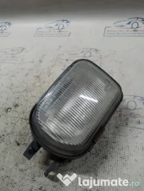 Proiector dreapta Mercedes C 220 2003