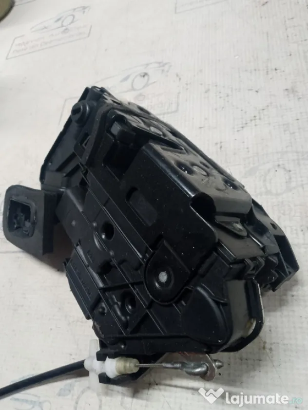 Broasca stanga spate Volkswagen Polo 2012