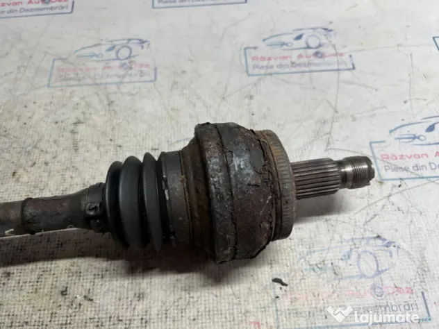 Planetara stanga spate Mercedes C-Class W204 2012