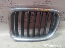 Grila centrala stanga BMW X1 2011
