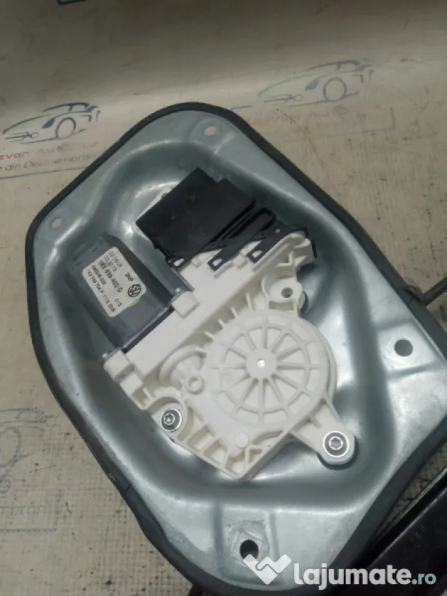Macara geam dreapta spate Volkswagen Jetta 2008