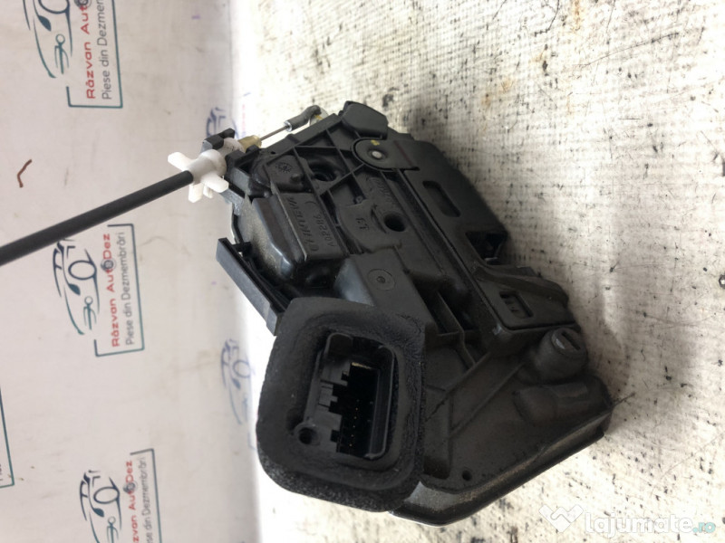 Broasca stanga spate Skoda Fabia 3 2015
